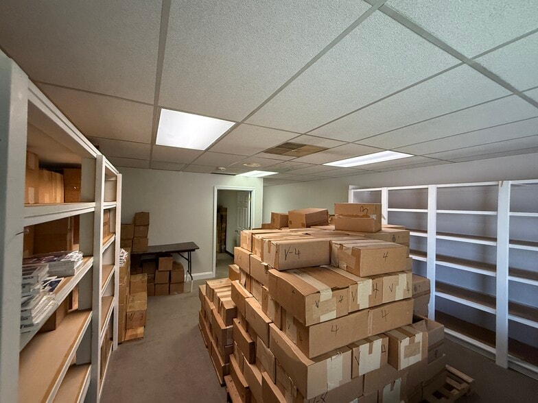 More Photos Of 403 Chatham Sq, Fredericksburg Office For Sale