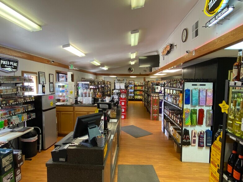 More Photos Of 1430 Cipriani Loop, Monument General Retail For Sale