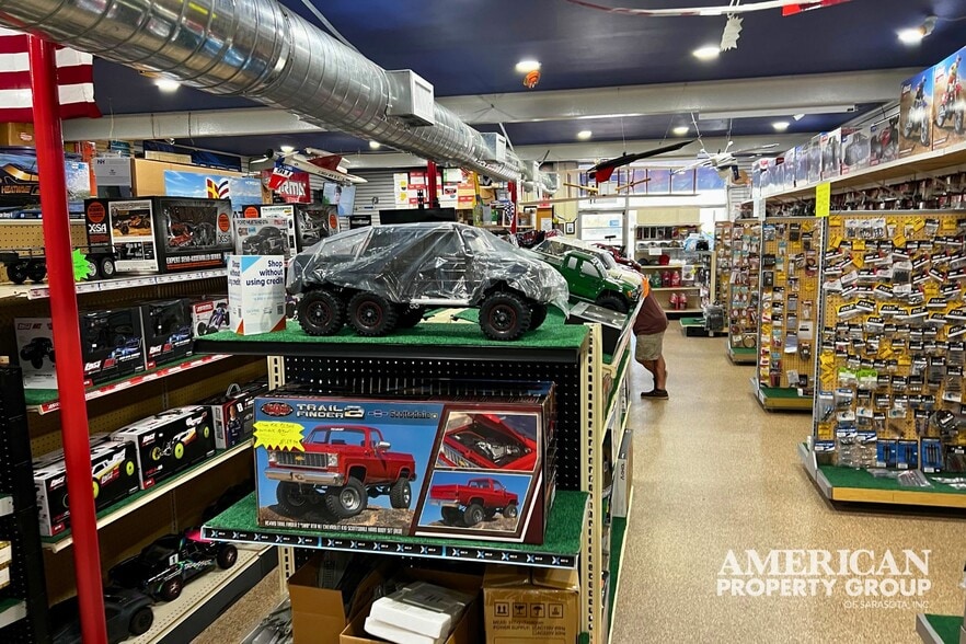 More Photos Of 3835 Tamiami Trl, Port Charlotte Freestanding For Sale