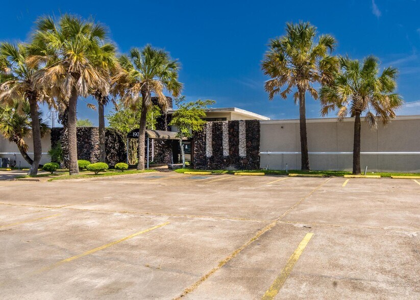 More Photos Of 1907 Southmore Ave, Pasadena Medical For Sale