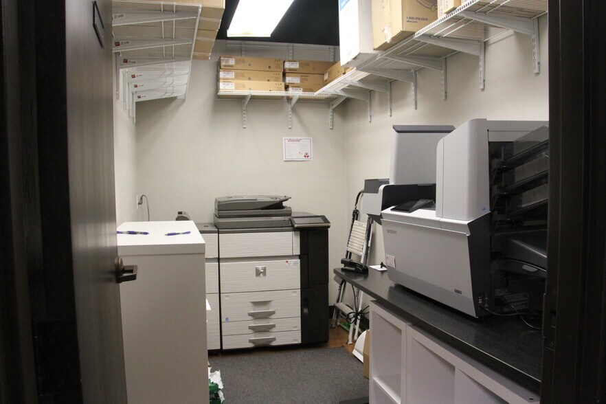 More Photos Of 668 E 12225 S, Draper Office For Lease
