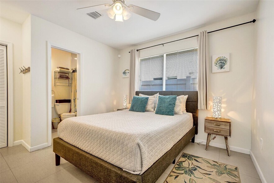 More Photos Of 322 Oklahoma St, Hollywood Multifamily For Sale