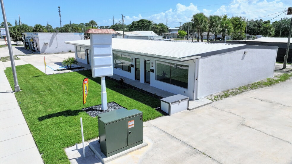 More Photos Of 1682 N Harbor City Blvd, Melbourne Freestanding For Sale
