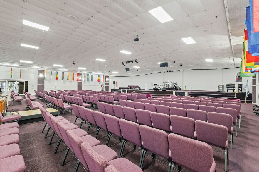 More Photos Of 190 NW 79th Ave, Miami Religious Facility For Sale