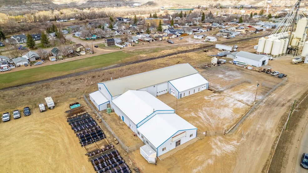 More Photos Of 800 S Railway Ave W, Drumheller Industrial For Lease