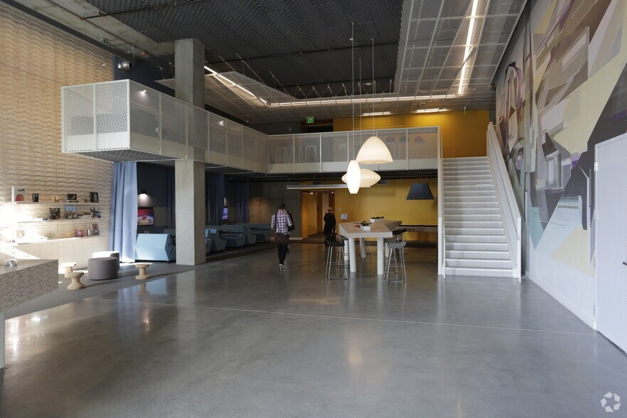 More Photos Of 5800 Bristol Pky, Culver City Office For Lease