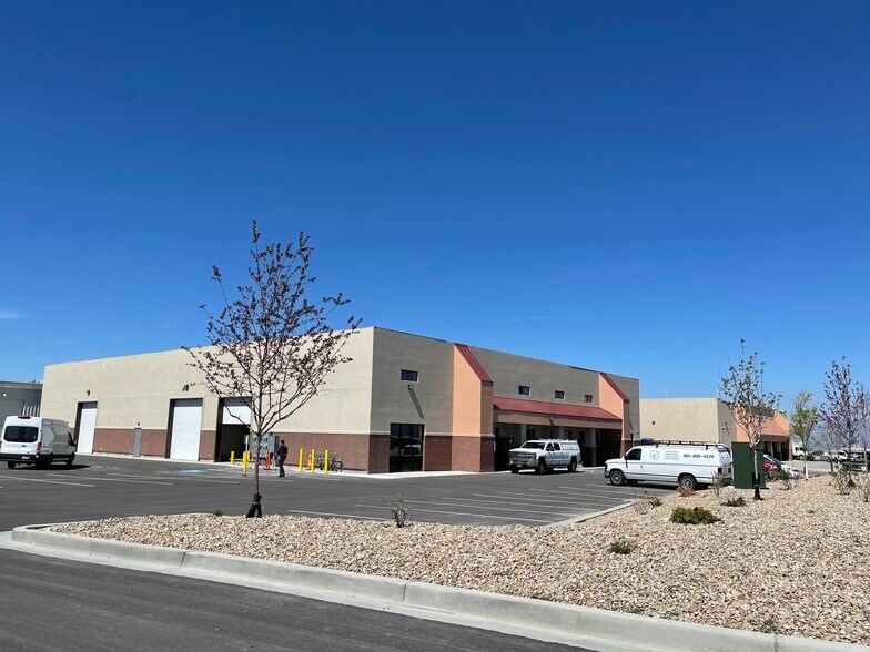 More Photos Of 8018 S Welby Park Dr, West Jordan Warehouse For Lease