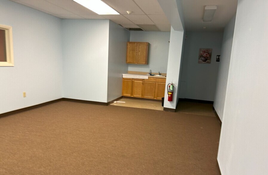 More Photos Of 7453 Morgan Rd, Liverpool Office For Lease