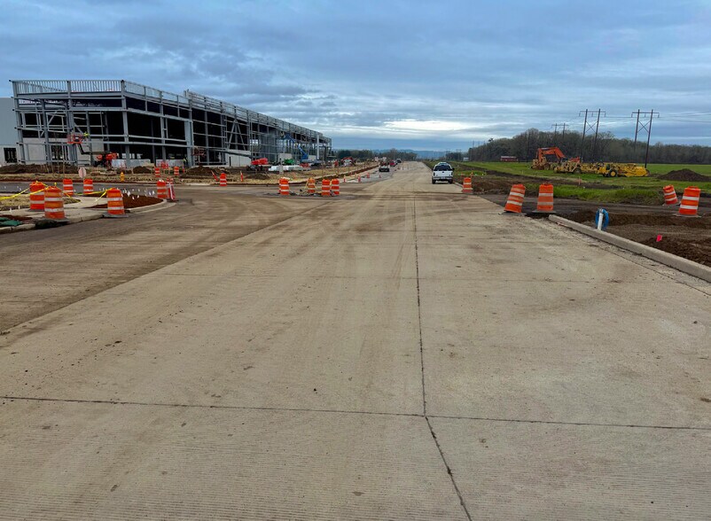 More Photos Of 2625 NE Huffman Rd, Hillsboro Distribution For Sale