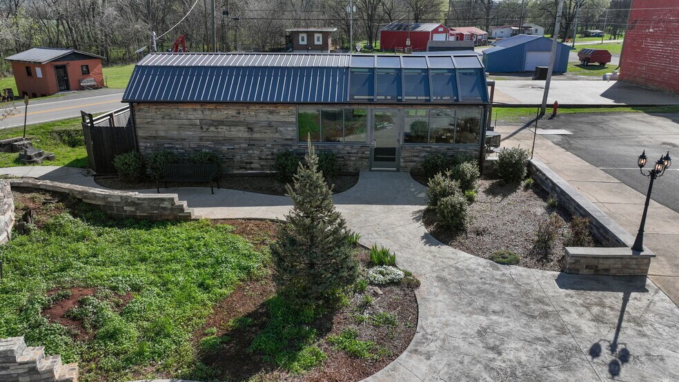 More Photos Of 106 Northside Sq, Petersburg Restaurant For Sale