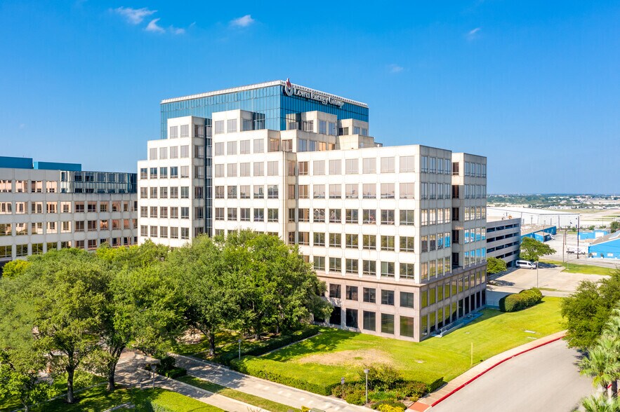 More Photos Of 10101 Reunion Pl, San Antonio Unknown For Lease