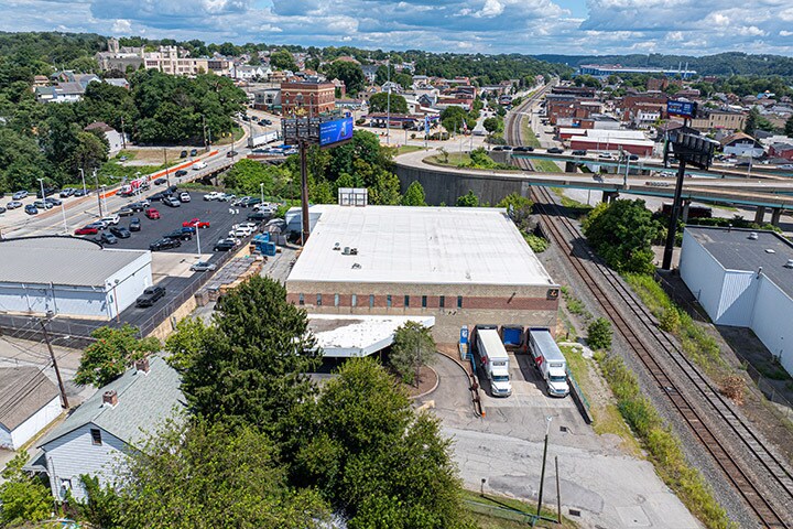 More Photos Of 100 Tripak Industries Blvd, Tarentum Distribution For Sale