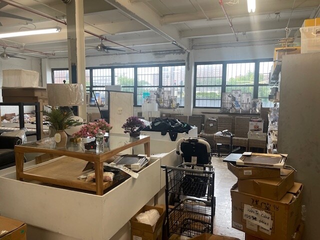 More Photos Of 18 Bay St, Brooklyn Light Manufacturing For Lease