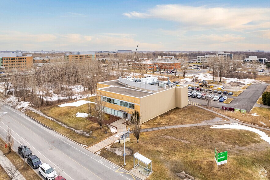 More Photos Of 7150 Rue Frederick-Banting, Montréal Office For Lease