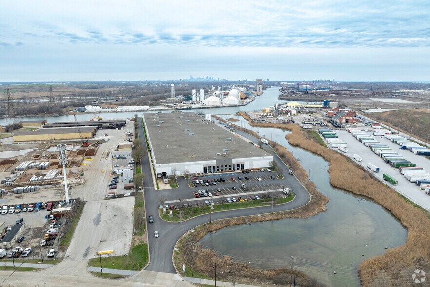 More Photos Of 2924 E 126th St, Chicago Warehouse For Lease