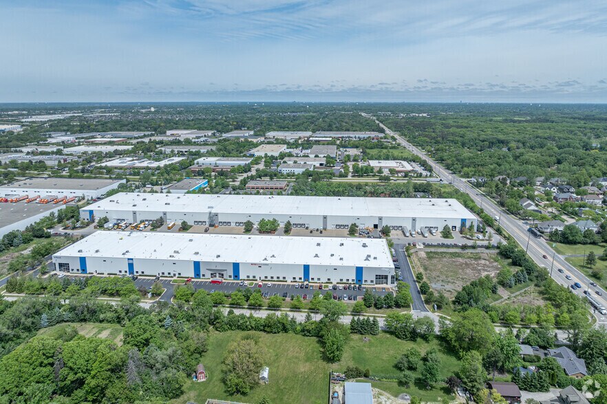 More Photos Of 1000 Davey Rd, Woodridge Warehouse For Lease