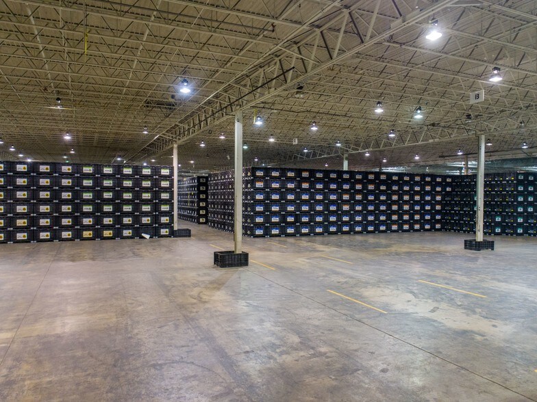 More Photos Of 1924 County Rd 3000 N, Rantoul Warehouse For Lease