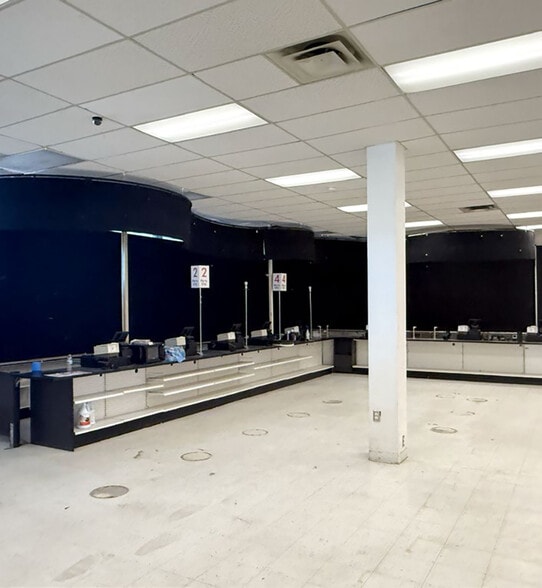 More Photos Of 4400-4420 Wyoming Blvd NE, Albuquerque Storefront For Lease