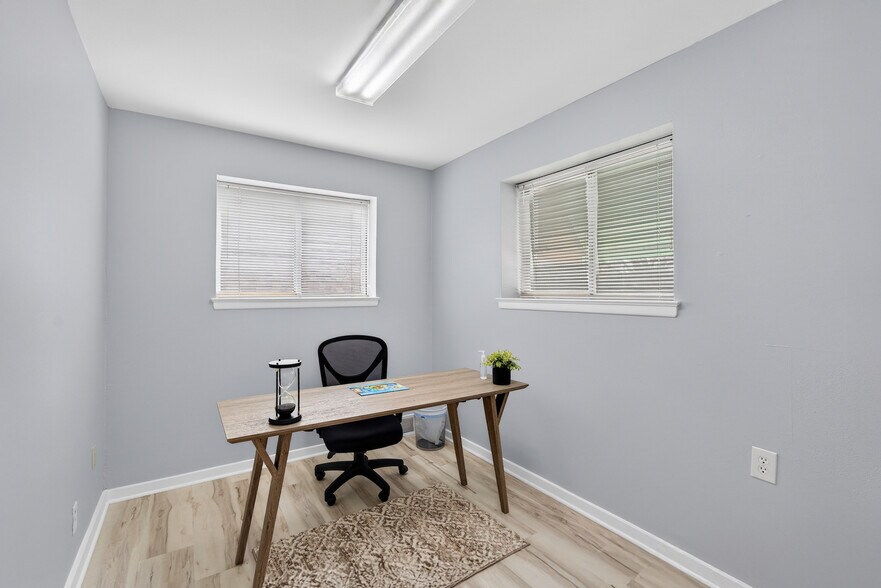 More Photos Of 2001 Capitol dr, Milwaukee Office For Sale