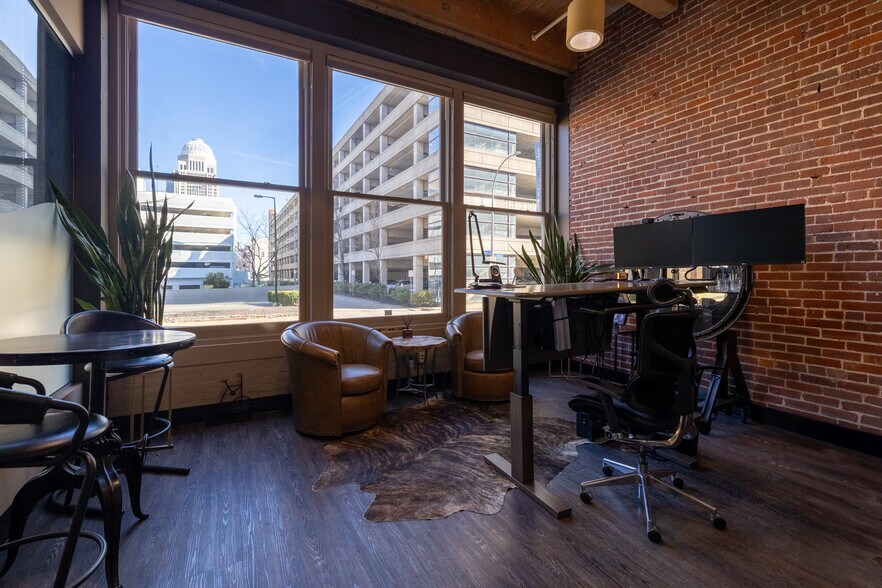 More Photos Of 214 S 8th St, Louisville Loft Creative Space For Lease