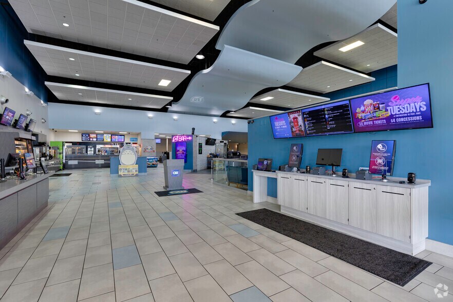 More Photos Of 4345 W New Haven Ave, Melbourne Movie Theatre For Sale