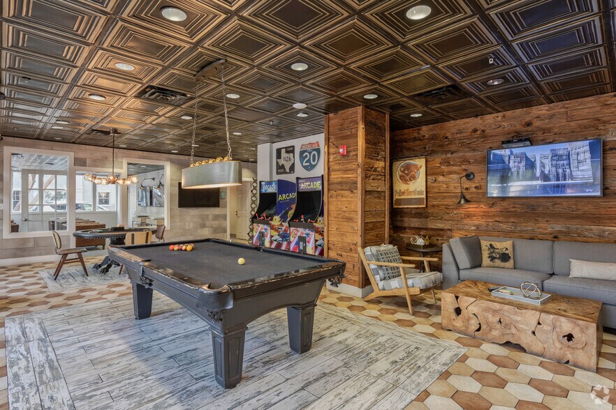 More Photos Of 385 E Las Colinas Blvd, Irving Apartments For Lease