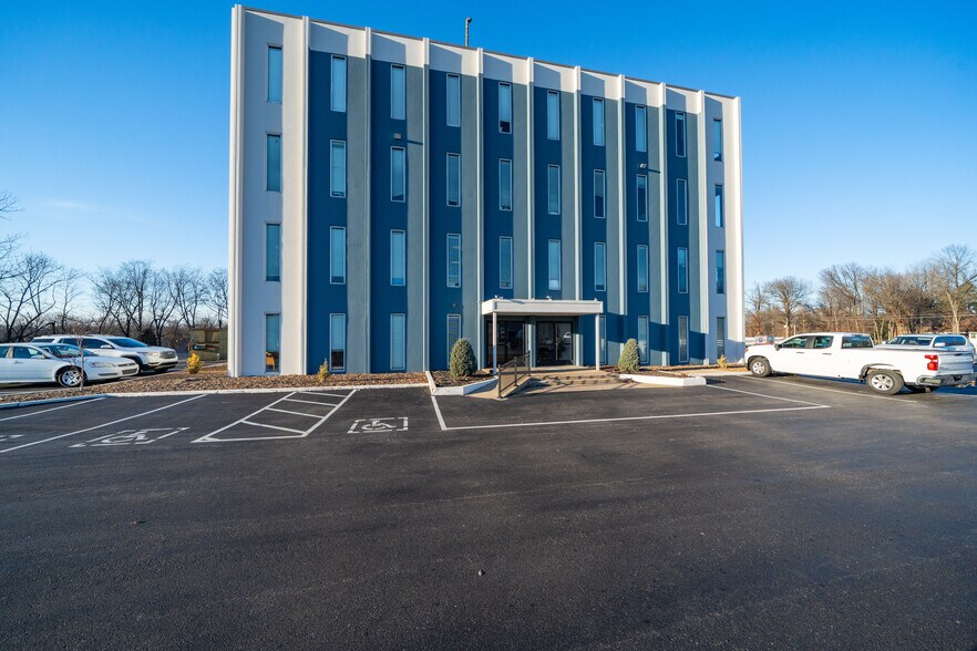 More Photos Of 3520 New Hartford Rd, Owensboro Office For Sale