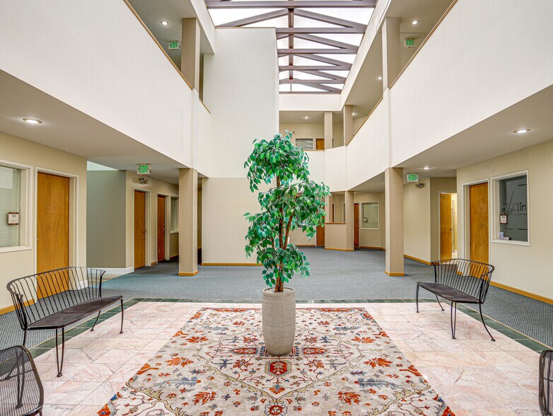 More Photos Of 20055 SW Pacific Hwy, Sherwood Office For Lease