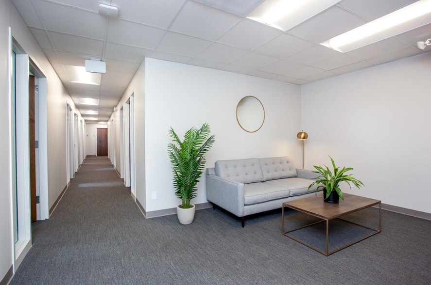 More Photos Of 7301 Mission Rd, Prairie Village Medical For Lease