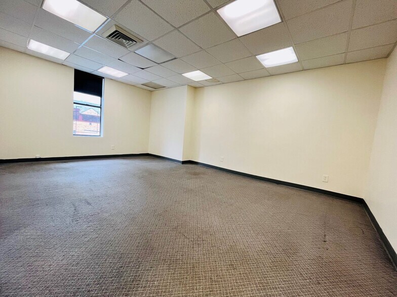 More Photos Of 220-05 Jamaica Ave, Queens Village Medical For Lease