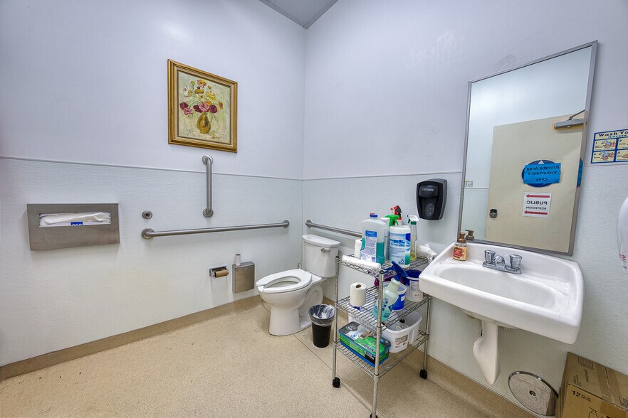 More Photos Of 13247 Jones St, Trona Freestanding For Sale