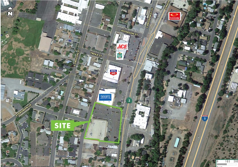 Primary Photo Of 915 S Main St, Yreka Supermarket For Lease