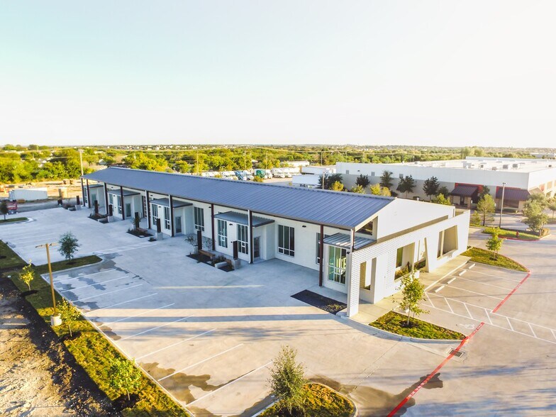 More Photos Of 1019 S Heatherwilde Blvd, Pflugerville Research And Development For Lease