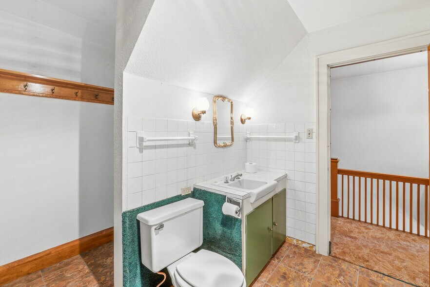More Photos Of 181 S Main St, Markesan Office Residential For Sale