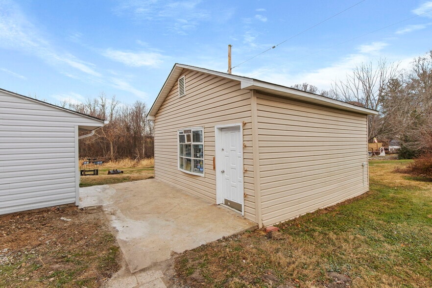 More Photos Of 1100 Calvary Rd, Churchville Flex For Lease