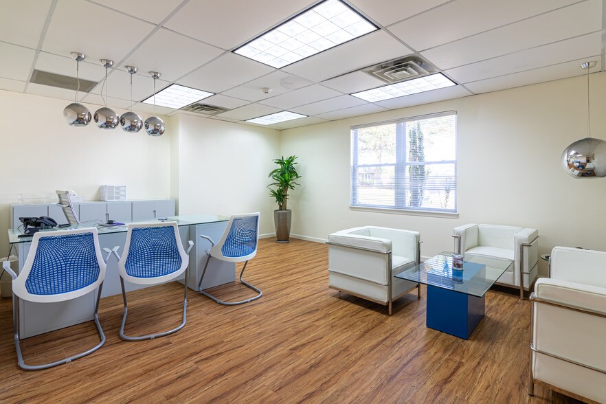 More Photos Of 290 Andrews Rd, Trevose Flex For Lease