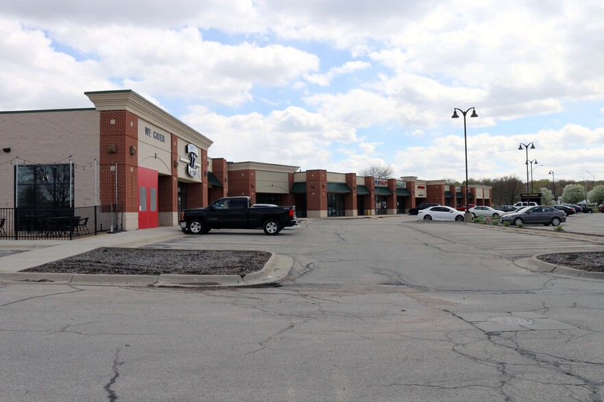 More Photos Of 5413 S 72nd St, Omaha General Retail For Lease