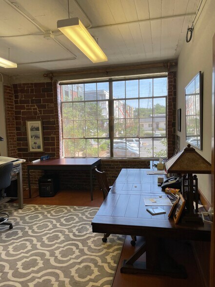 More Photos Of 1230 W Morehead St, Charlotte Loft Creative Space For Lease