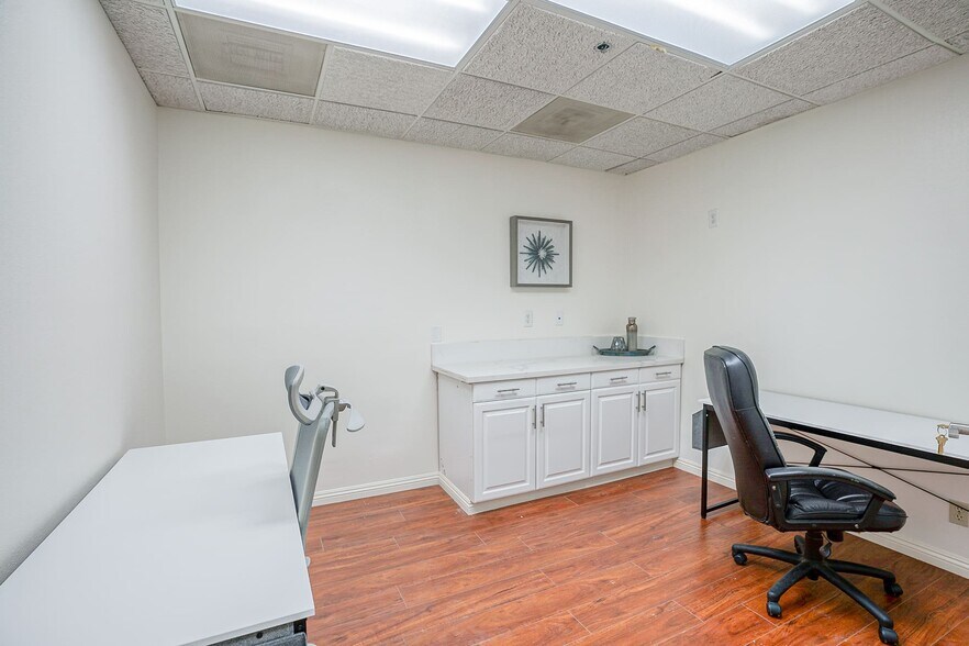 More Photos Of 25433 Narbonne Ave, Lomita Coworking Space