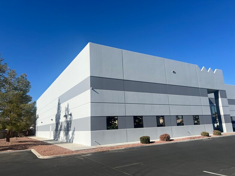 More Photos Of 2057 E Maule Ave, Las Vegas Warehouse For Lease