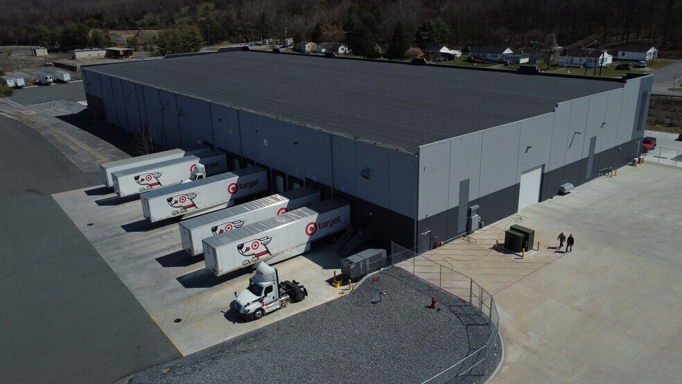 Primary Photo Of 902 S Delphine Ave, Waynesboro Industrial For Lease