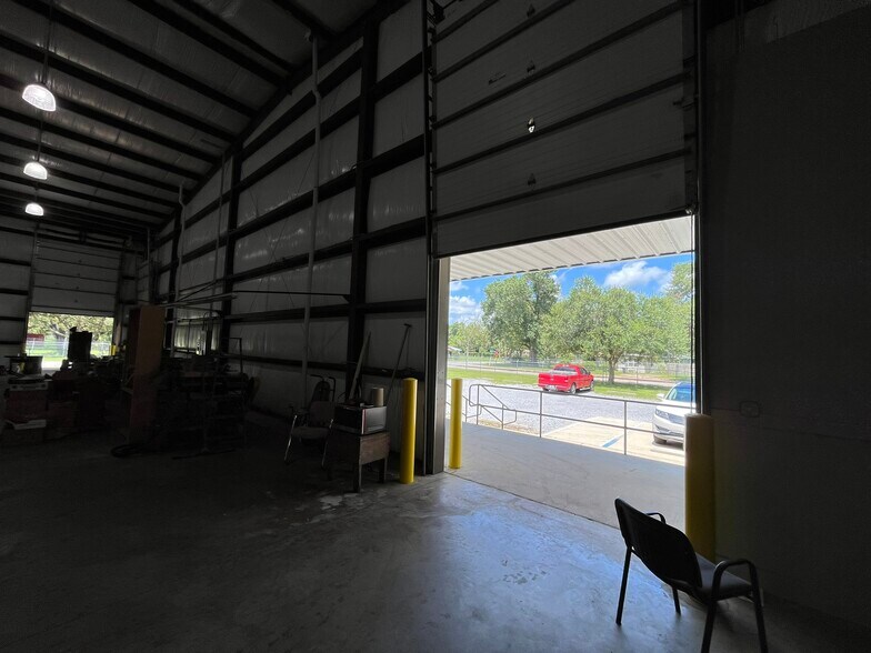 More Photos Of 2400 W Herman St, Pensacola Warehouse For Sale
