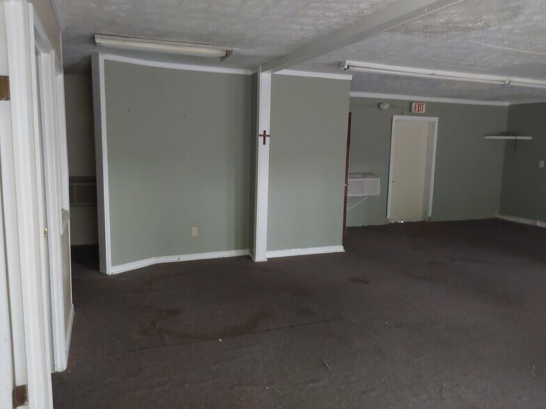 More Photos Of 2464 Winder Hwy, Dacula Storefront For Sale