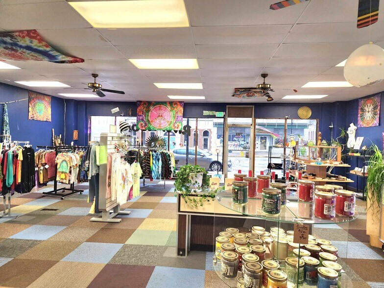 More Photos Of 709 Maine St, Quincy General Retail For Sale