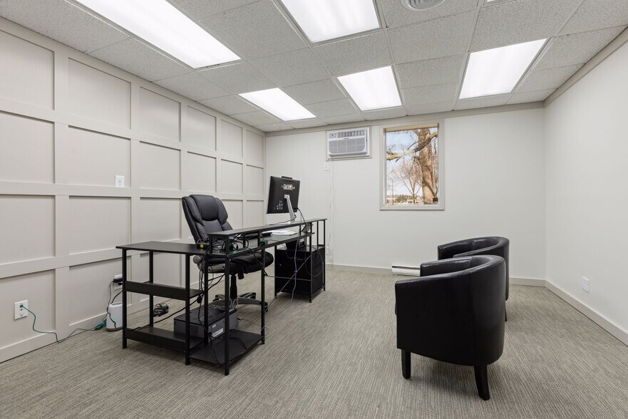 More Photos Of 295 Marie Ave E, West Saint Paul Flex For Lease