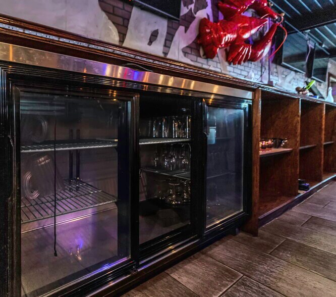 More Photos Of 2901 Tyrone Blvd, Saint Petersburg Restaurant For Sale