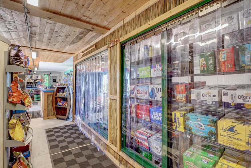 More Photos Of 2181 New River Inlet Rd, North Topsail Beach Convenience Store For Sale
