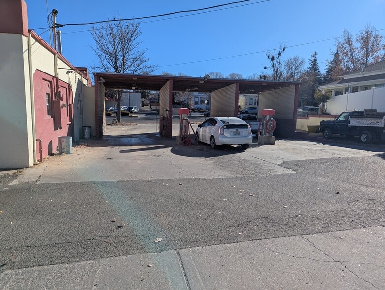 Primary Photo Of 325 E Gurley St, Prescott Freestanding For Sale