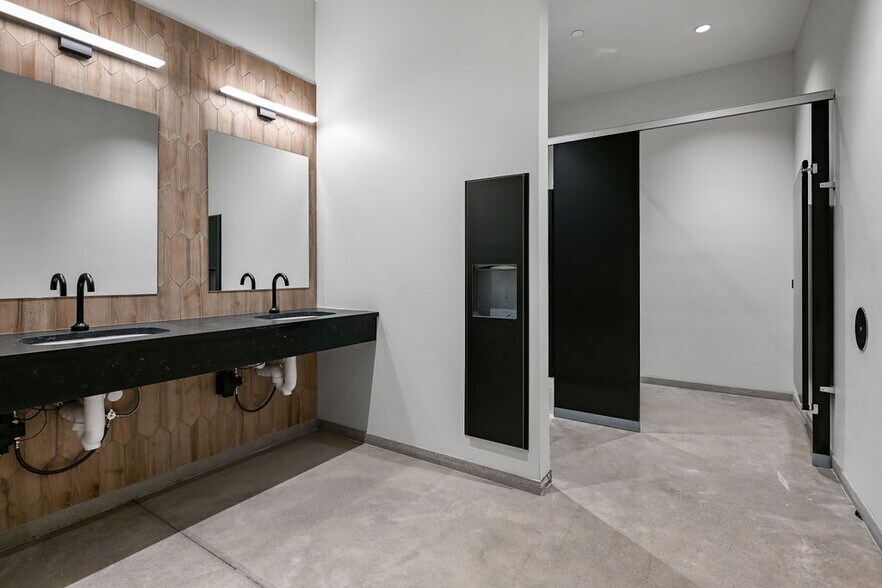 More Photos Of 115 E Washington St, Appleton Apartments For Lease