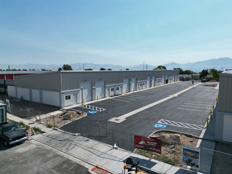 More Photos Of 5653 6055 W, West Valley City Industrial For Lease